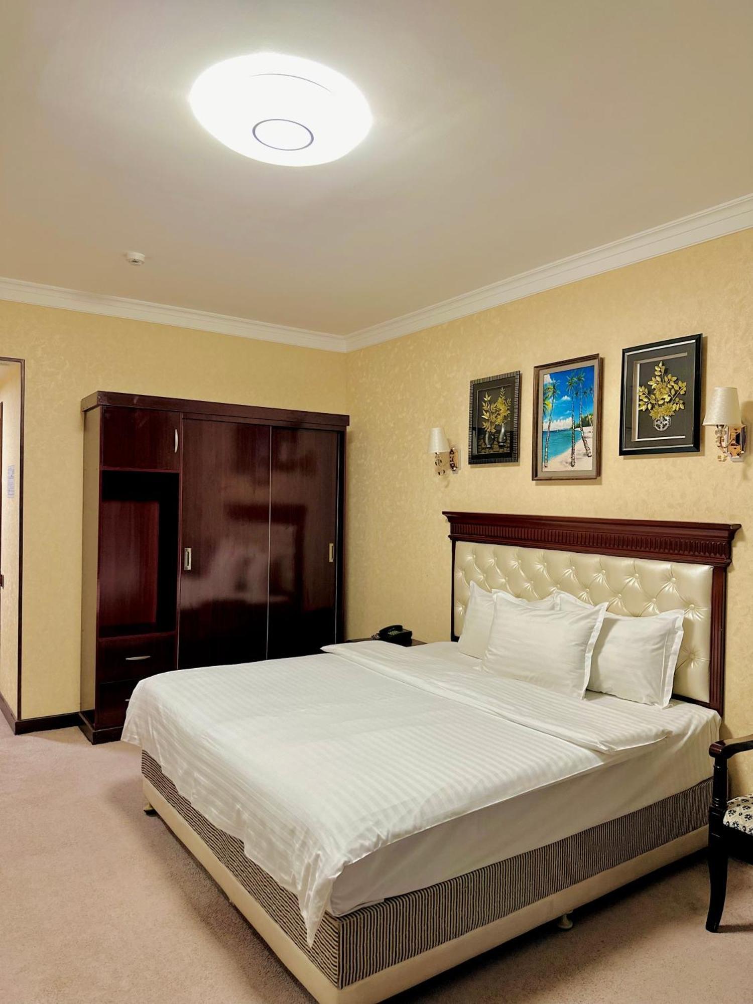 Hayot Hotel Tashkent Bagian luar foto