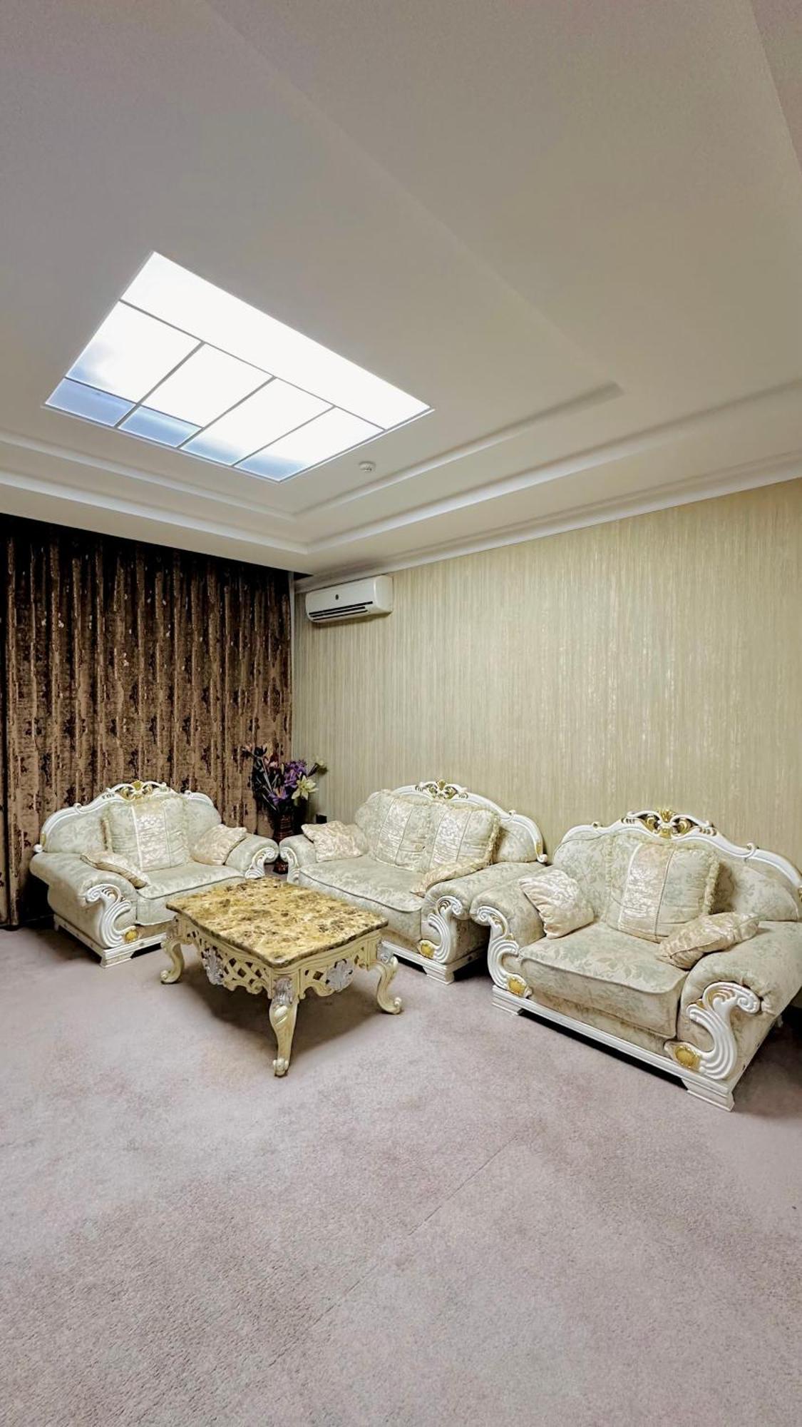 Hayot Hotel Tashkent Bagian luar foto