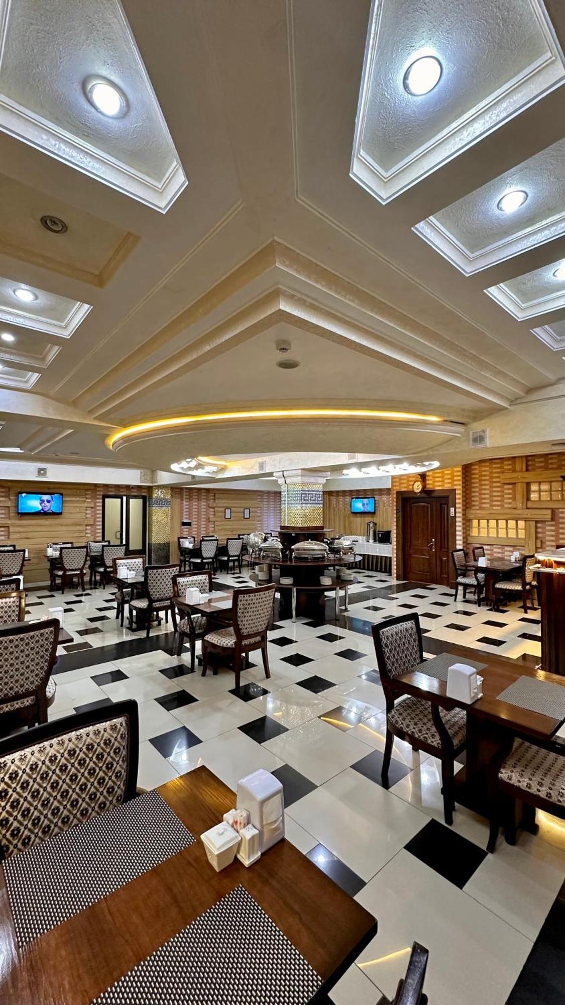Hayot Hotel Tashkent Bagian luar foto