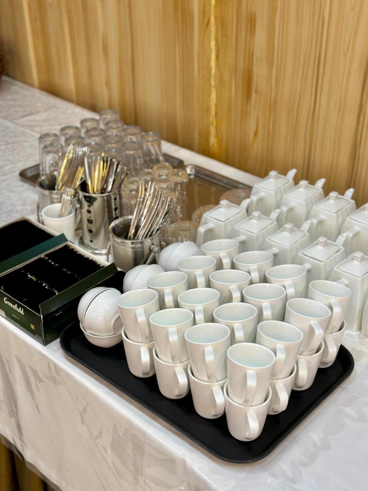 Hayot Hotel Tashkent Bagian luar foto