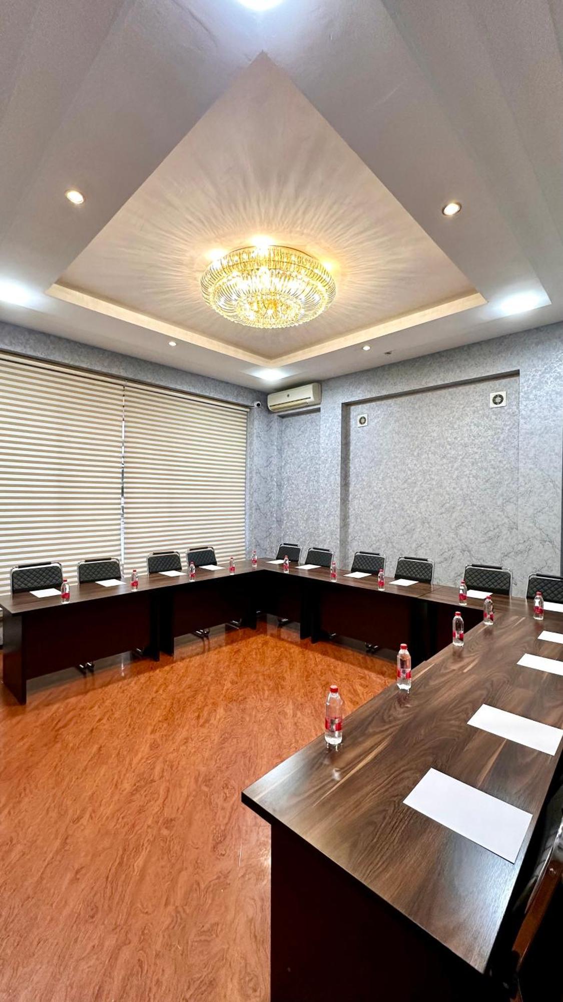 Hayot Hotel Tashkent Bagian luar foto
