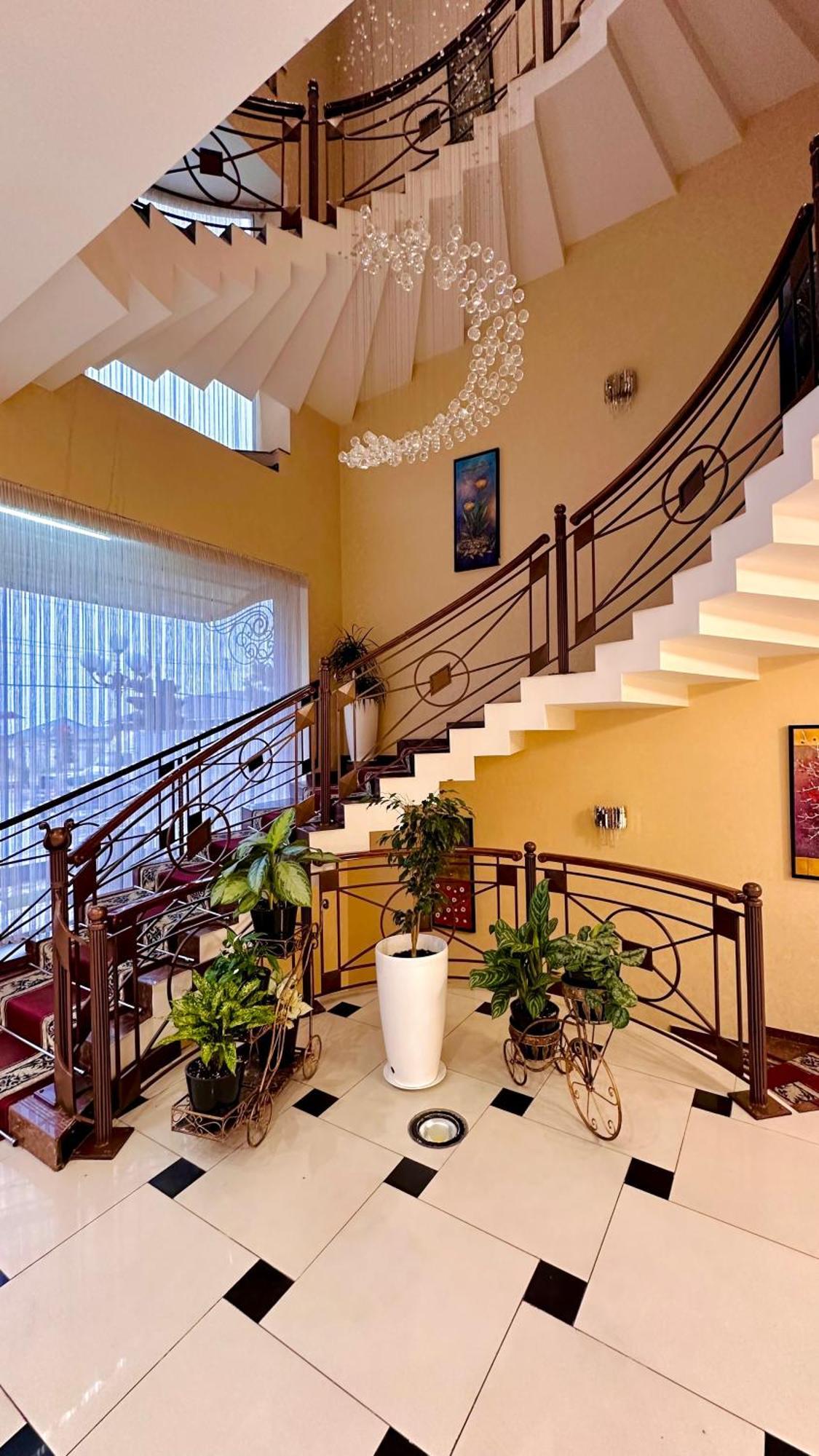 Hayot Hotel Tashkent Bagian luar foto