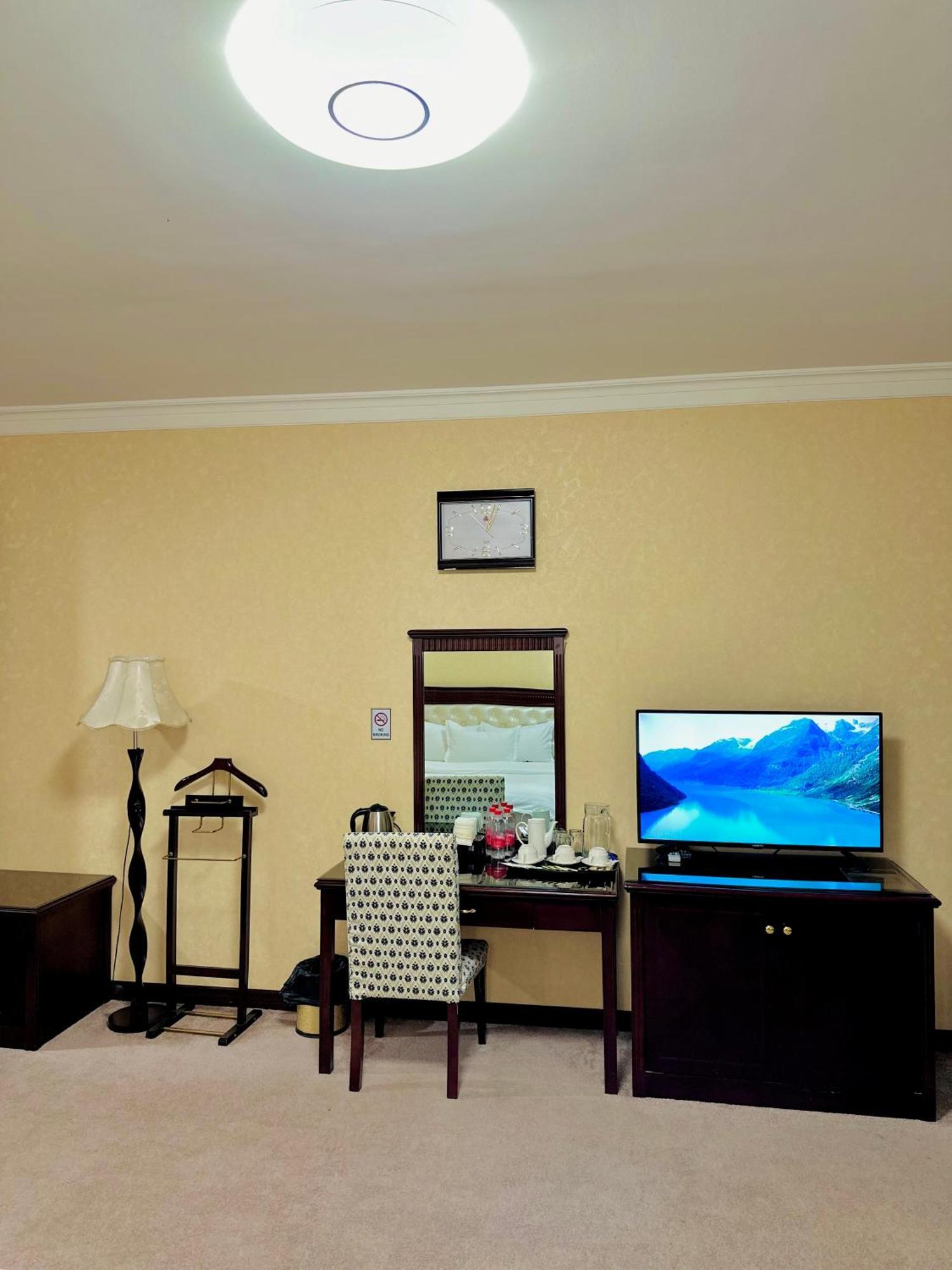 Hayot Hotel Tashkent Bagian luar foto