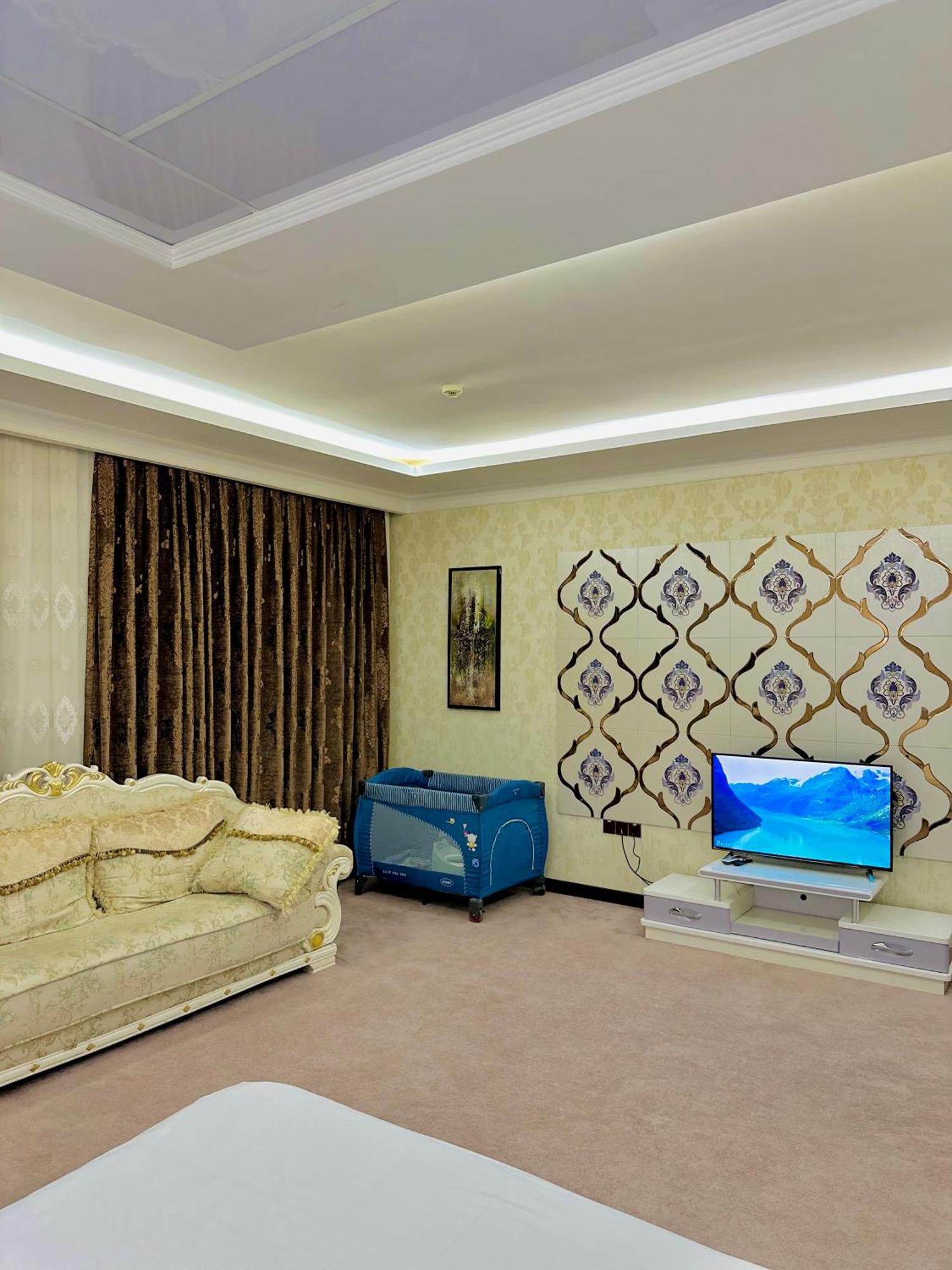 Hayot Hotel Tashkent Bagian luar foto